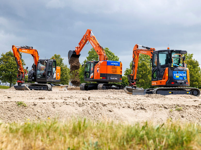 Hitachi expands electric range with ZX135‑7EB excavator